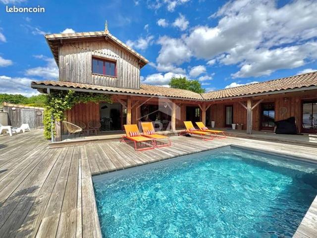 Villa 7 pièces 220 m²