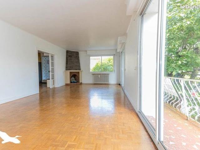 Villa 7 pièces 220 m²