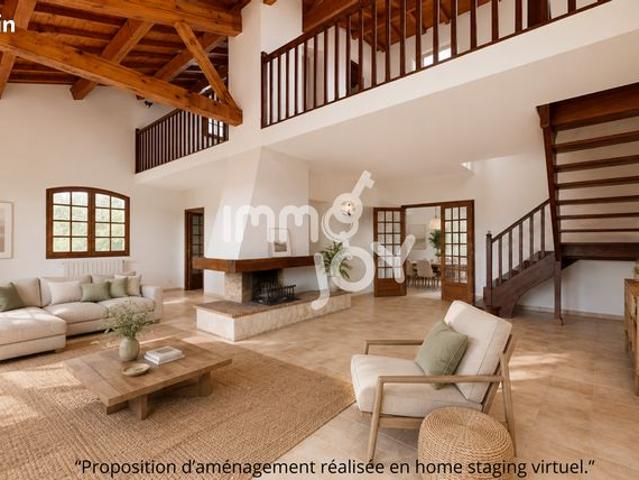 Villa 7 pièces 220 m²