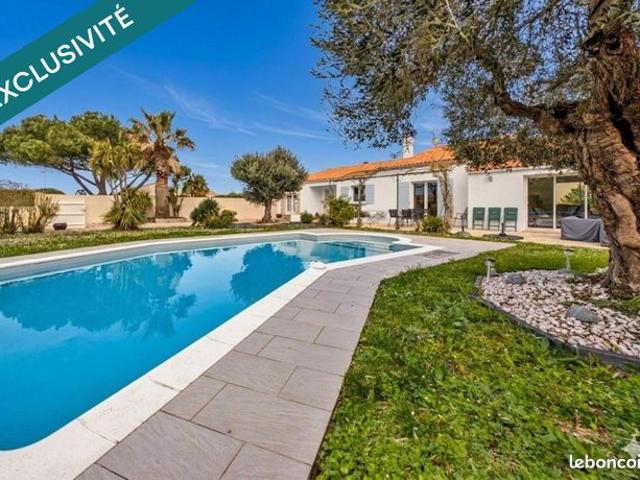 Villa 7 pièces 220 m²