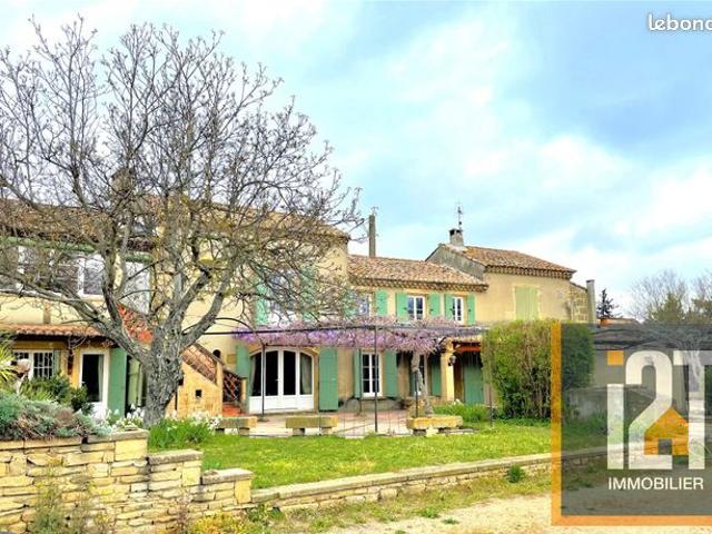 Villa 7 pièces 220 m²