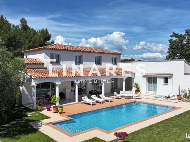 Villa 7 pièces 220 m²