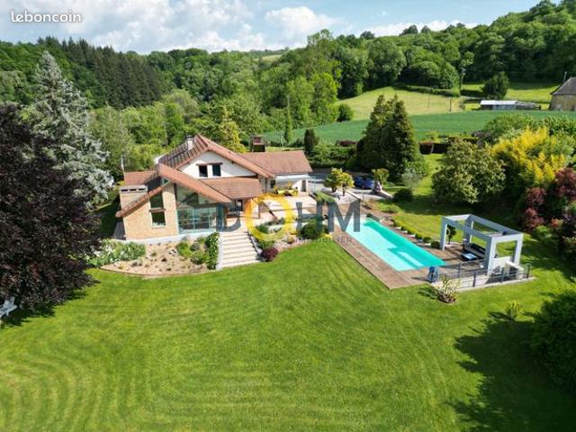Villa 7 pièces 220 m²