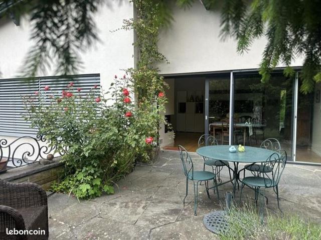 Villa 7 pièces 220 m²