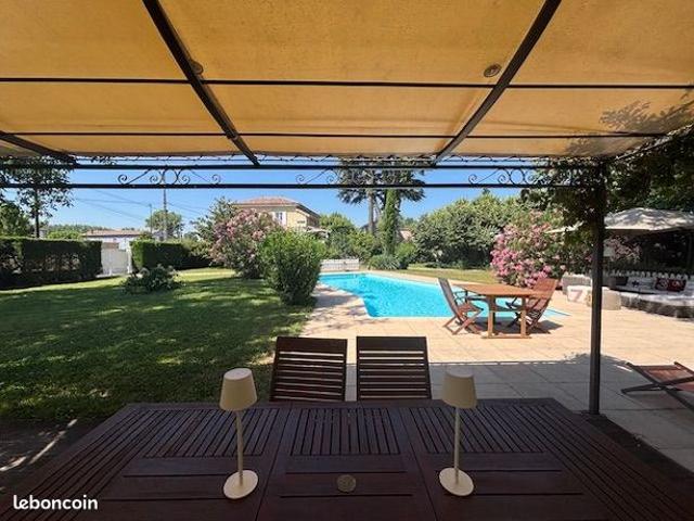Villa 7 pièces 222 m²