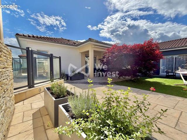 Villa 7 pièces 223 m²