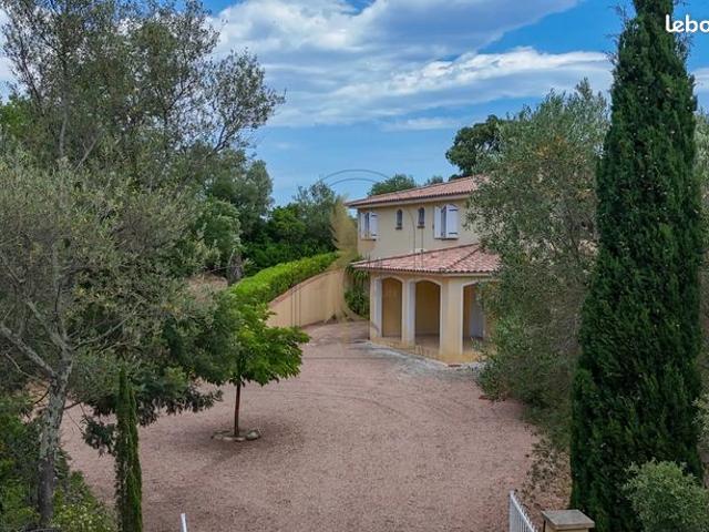 Villa 7 pièces 224 m²