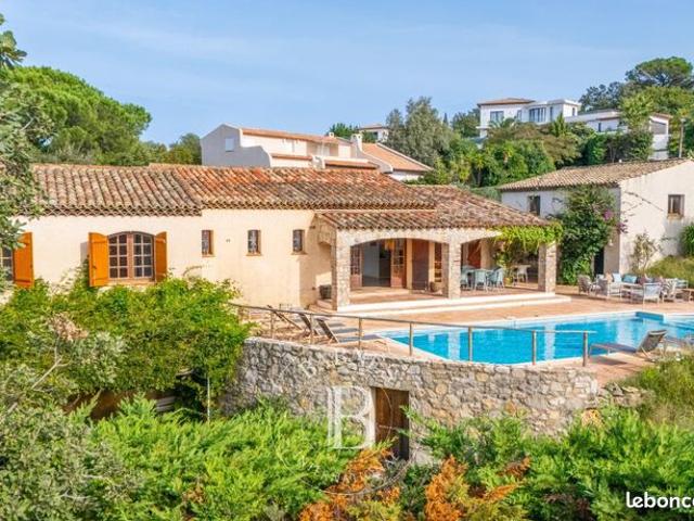 Villa 7 pièces 224 m²