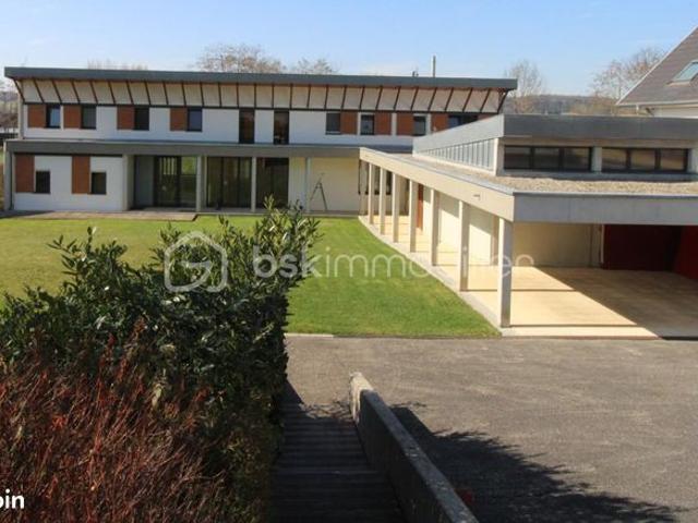 Maison 7 pièces 225 m²