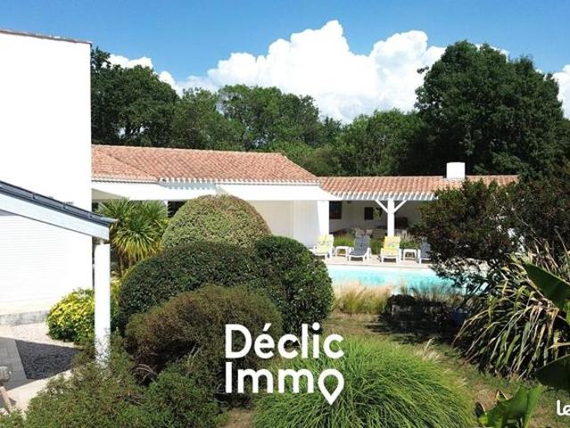 Villa 7 pièces 225 m²