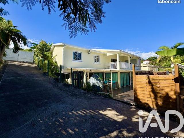 Villa 7 pièces 225 m²