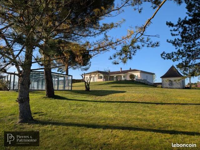 Villa 7 pièces 225 m²
