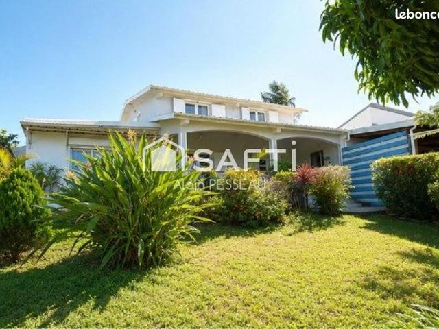 Villa 7 pièces 225 m²