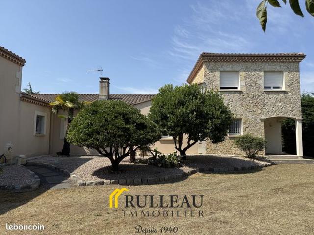 Villa 7 pièces 227 m²