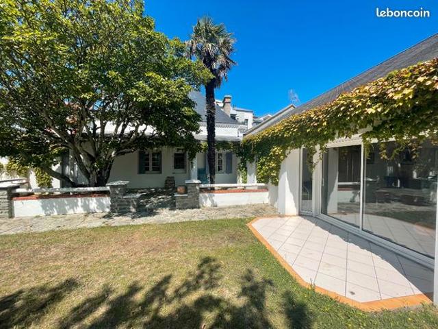 Villa 7 pièces 227 m²