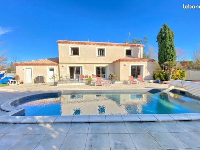 Villa 7 pièces 228 m²