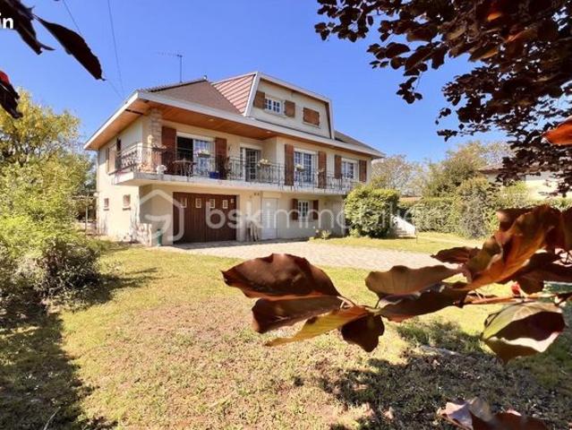 Villa 7 pièces 228 m²
