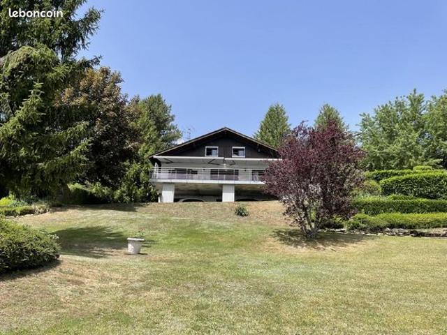 Villa 7 pièces 228 m²