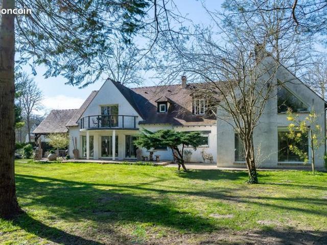 Villa 7 pièces 230 m²