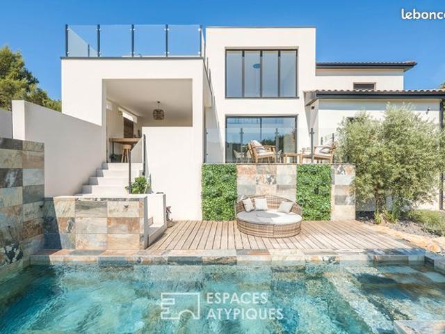 Villa 7 pièces 230 m²