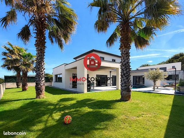Villa 7 pièces 230 m²