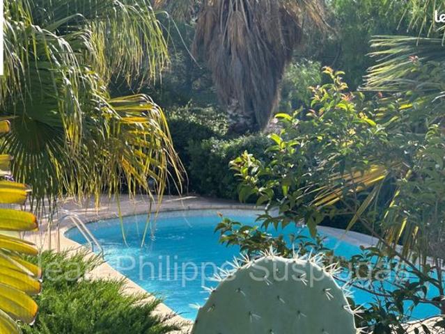 Villa 7 pièces 230 m²