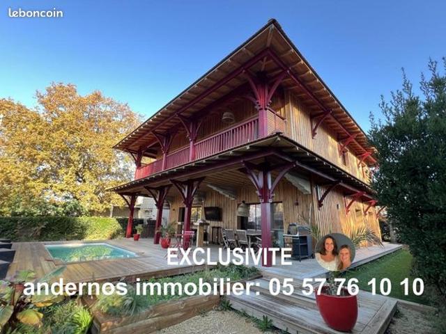Villa 7 pièces 233 m²