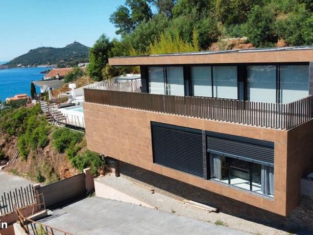 Villa 7 pièces 234 m²