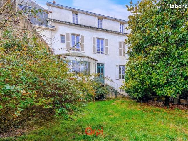 Villa 7 pièces 235 m²