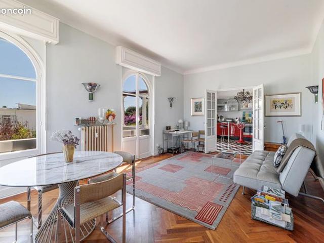 Villa 7 pièces 235 m²