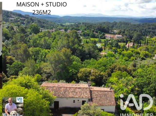 Villa 7 pièces 236 m²