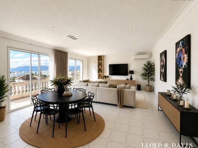 Villa 7 pièces 236 m²