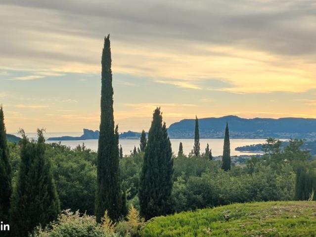 Villa 7 pièces 236 m²