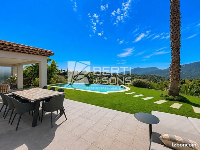 Villa 7 pièces 237 m²