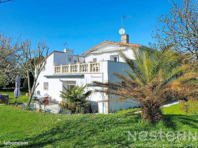 Villa 7 pièces 237 m²