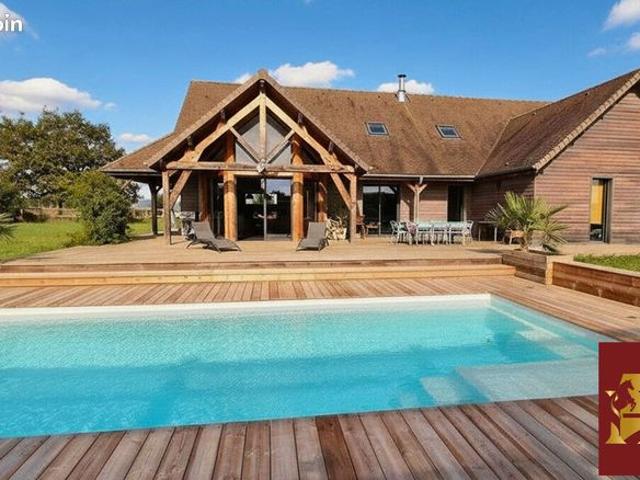 Villa 7 pièces 239 m²