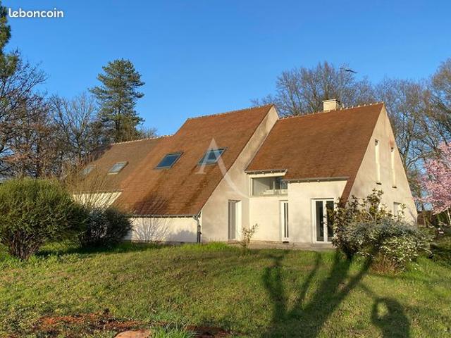 Villa 7 pièces 240 m²