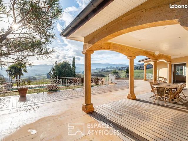 Villa 7 pièces 240 m²