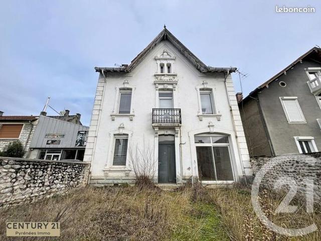Villa 7 pièces 243 m²