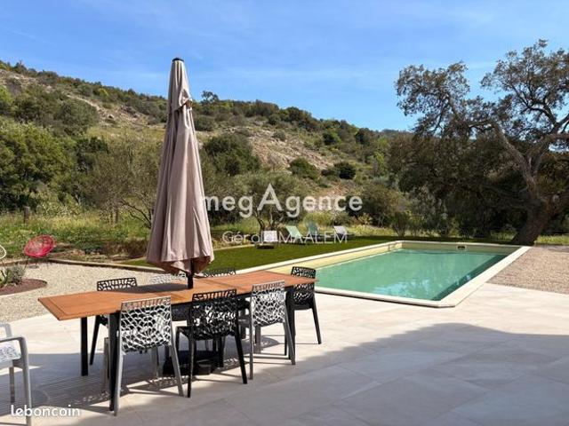 Villa 7 pièces 243 m²