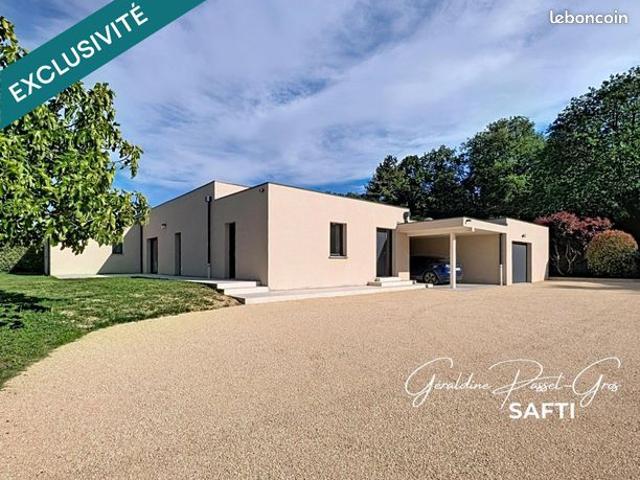 Villa 7 pièces 245 m²
