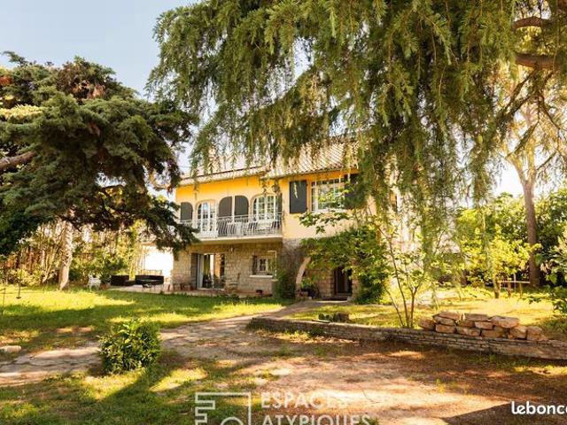 Villa 7 pièces 245 m²