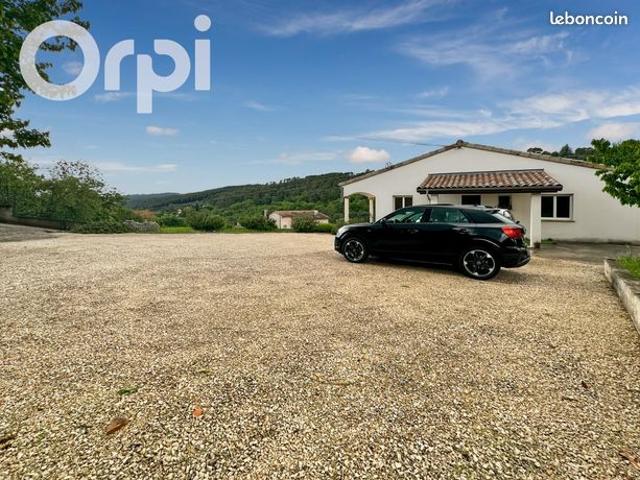 Villa 7 pièces 250 m²