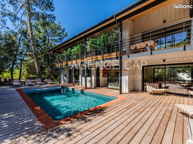 Villa 7 pièces 250 m²