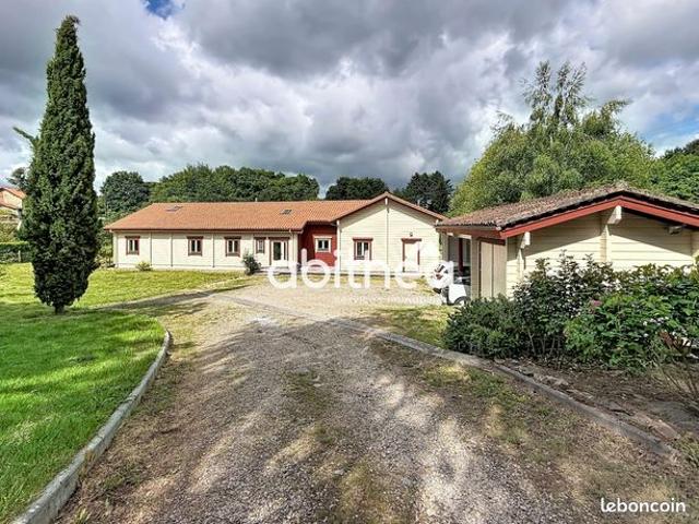 Villa 7 pièces 253 m²