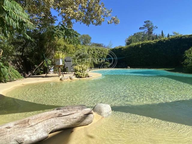 VILLA 7 PIECES 253M² AVEC PISCINE CASTELGINEST 31780