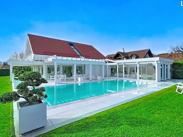 Villa 7 pièces 257 m²