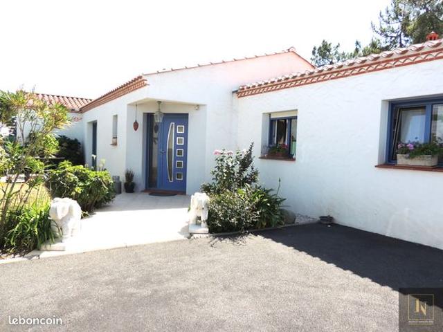Villa 7 pièces 257 m²