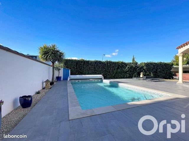 Villa 7 pièces 260 m²