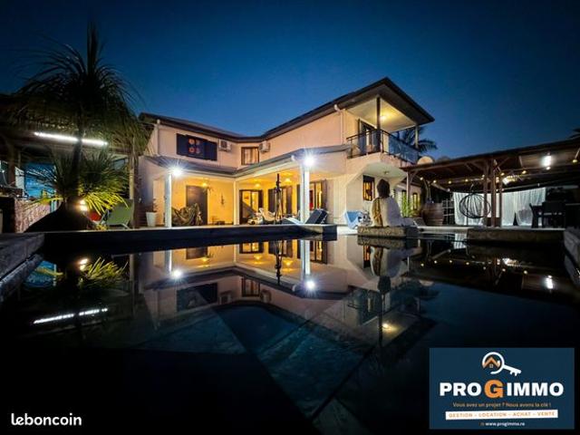 Villa 7 pièces 260 m²